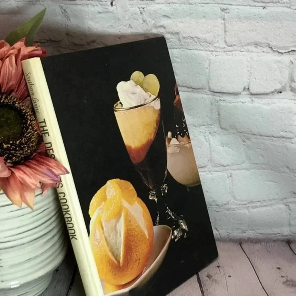 Vintage 1977 Southern Living set cookbook
